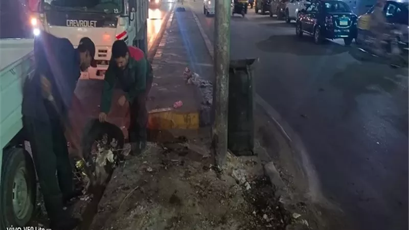محافظ الجيزة يقود جولة ليلية لمتابعة الخدمات والانضباط بالمنيب