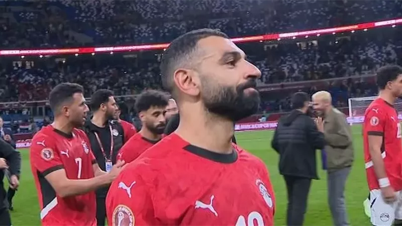 محمد صلاح يقود منتخب مصر خلال ودية البرازيل