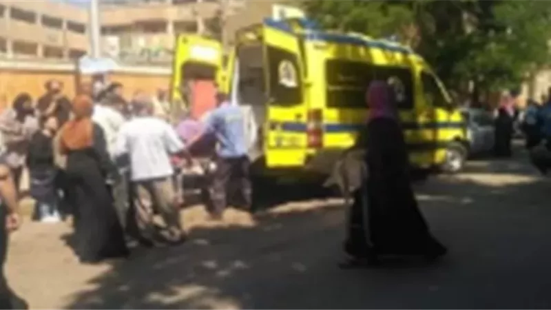 النيابة تأمر بدفن طفلة لقيت مصرعها أثر تصادم ميكروباص بكفر شكر