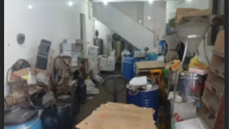 ضبط مصنع غير مرخص لإنتاج المستلزمات الطبية بالمحلة الكبرى