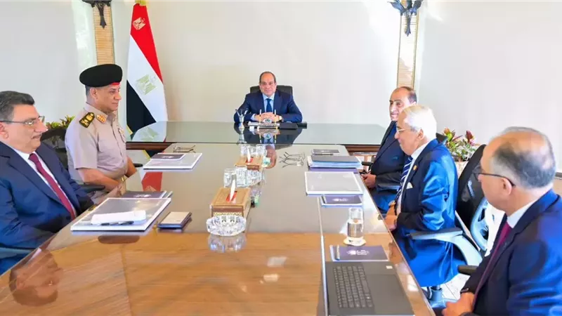 الرئيس السيسي يطلع على عرض للمخطط التنموي الشامل لمدينة الجلالة للسنوات الـ 4 المقبلة