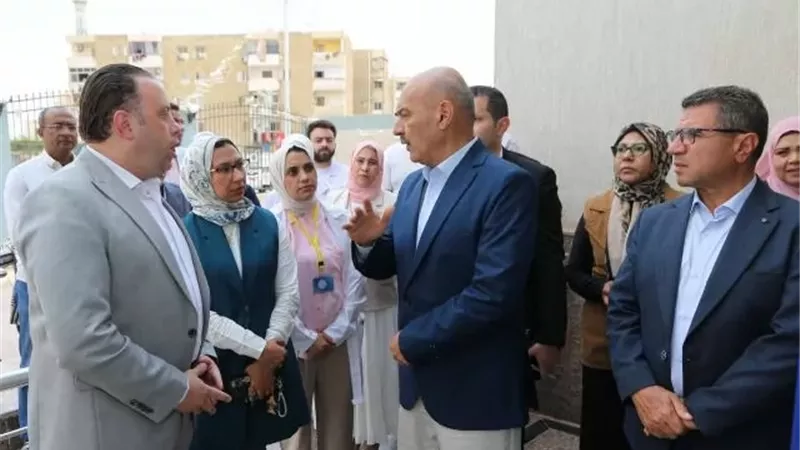 محافظ السويس يتفقد مركز طب أسرة الأمل للتأكيد على الرعاية الصحية