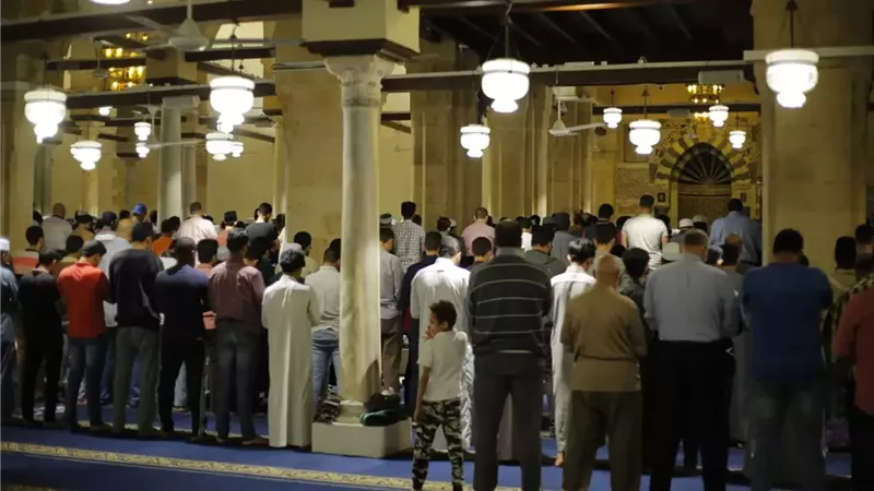 المفتي الأسبق يبين ضوابط قراءة الإمام في الصلوات الجهرية