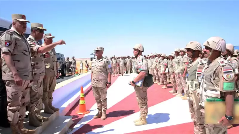 وزير الدفاع يشهد تنفيذ المرحلةالرئيسيةللمشروع التكتيكي بجنود بدر 2026