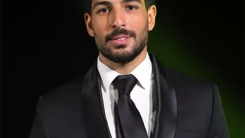 محمود ياسين يعلق على التشابه بين اسم فيلمه 