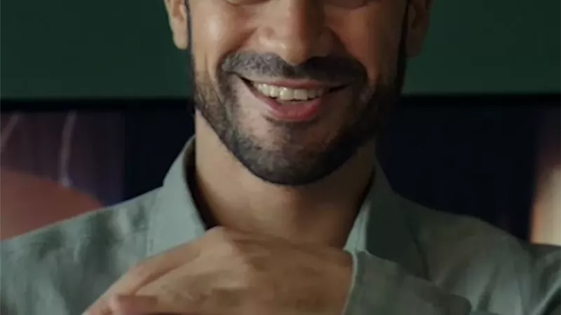 طرح الإعلان الرسمي لفيلم 