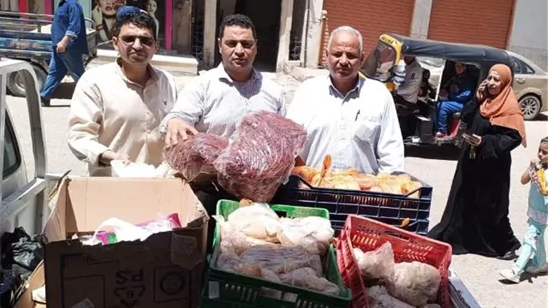 محافظ أسيوط: ضبط 225 كيلو لحوم فاسدة و22 ألف وحدة دوائية مهربة