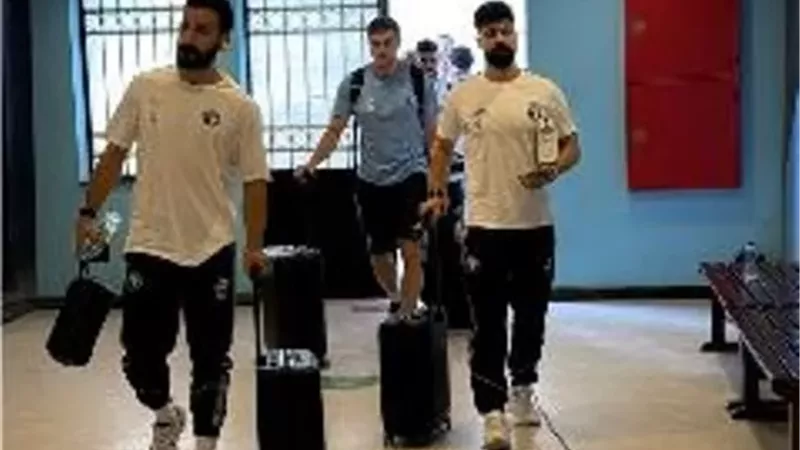 وصول بيراميدز لملعب استاد الدفاع الجوي لمواجهة إنبي