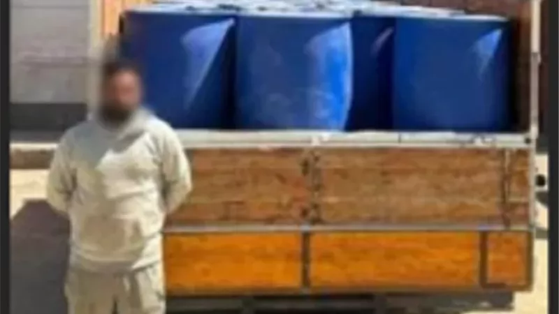 ضبط سائق بحوزته 900 لتر 