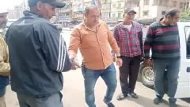 المياه المثلجة والعصائرلعمال النظافة لمواجهة حرارة الجو بالشرقية