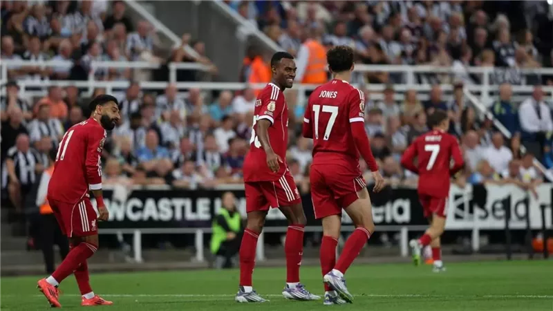 موعد مباراة ليفربول ومانشستر يونايتد اليوم في الدوري الإنجليزي