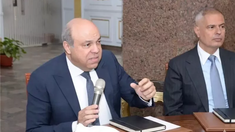 مصر للطيران ليس لديها أزمة وقود .. ورحلاتها منتظمة بشكل طبيعى