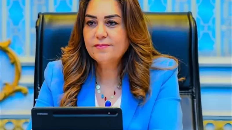 منال عوض: فحص طلبات التصالح واتخاذ الإجراءات لدفع وتيرة العمل