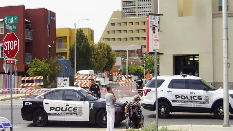 مصرع واصابة 42 شخصا فى حادث انقلاب حافلة سياحية بالمكسيك
