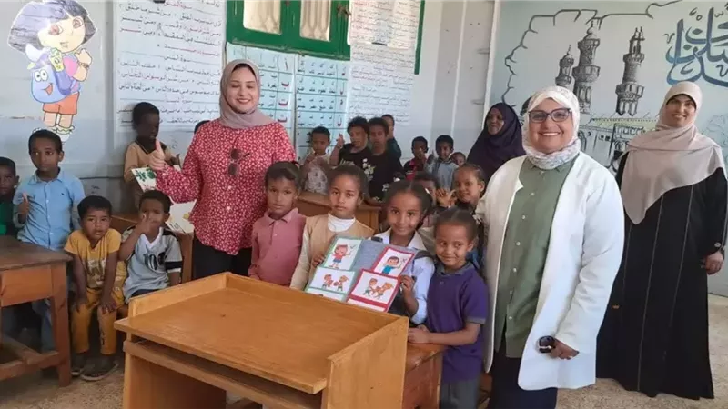 كلية التربية للطفولة المبكرة تشارك في قافلة النصر بالبحر الأحمر