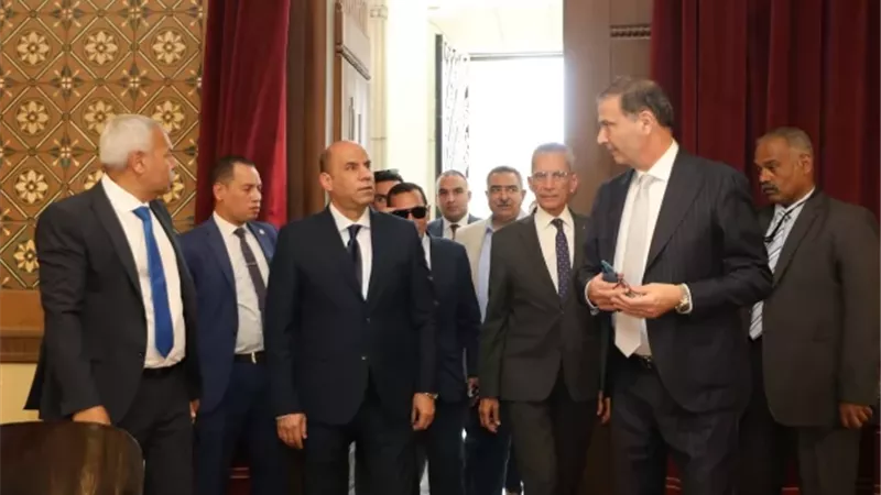 وزير الزراعة يستقبل وزيري العمل وشؤون المجالس النيابية