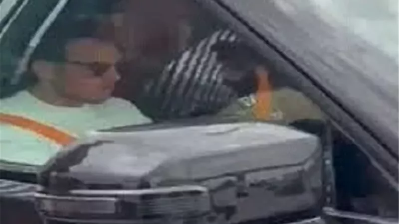 رامى رضوان وايمن عزب يودعان سهير زكي فى مثواها الاخير