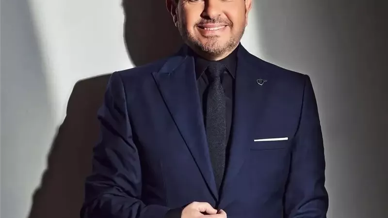أحمد جمال يودع أمير الغناء العربي بالدعاء والتضرع .. شاهد