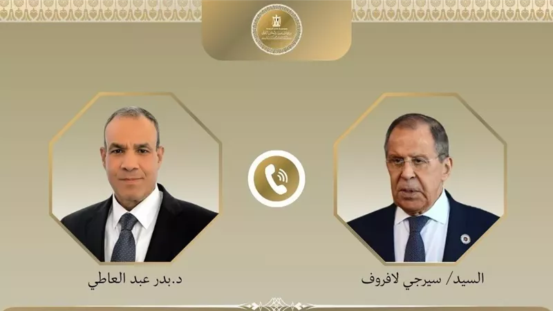 وزير الخارجية يؤكد لنظيره الروسي على ضرورة دعم مساعي خفض التصعيد بالمنطقة
