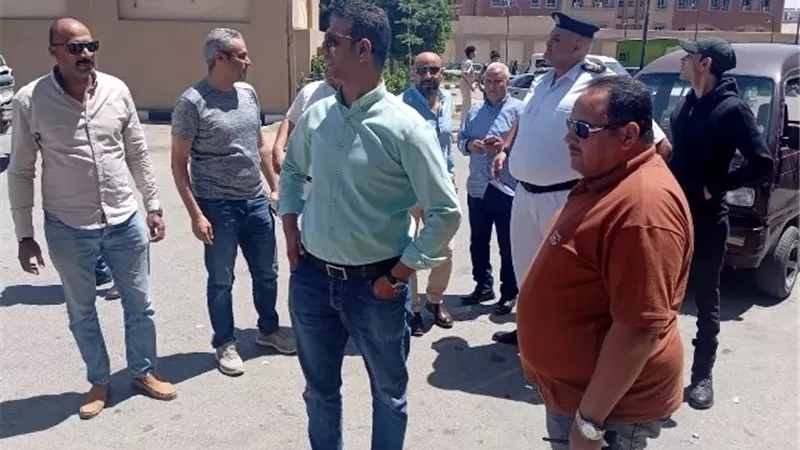 جهاز 15 مايو يشن حملة شرسة على المخالفات بالتعاون مع شرطة التعمير صور