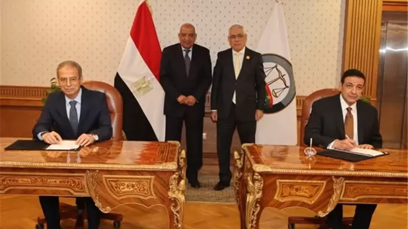 وزير الكهرباء والنائب العام يوقعان بروتوكول مكافحة جرائم الطاقة