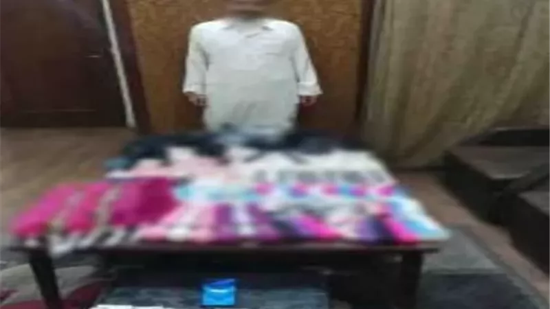 ضبط شخص بتهمة ترويج أدوات منافية للآداب على مواقع التواصل