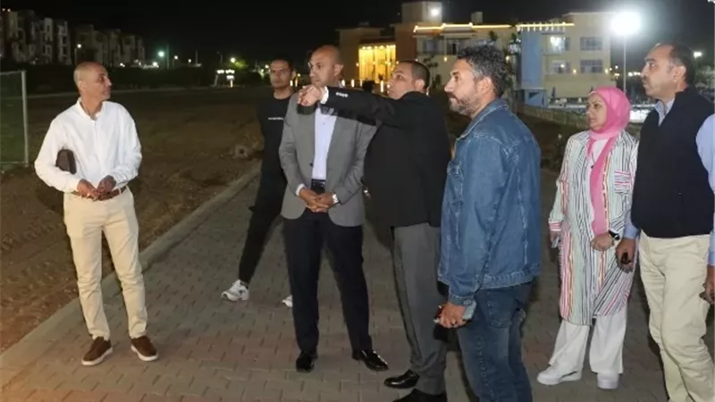 تعرف على تفاصيل زيارة رئيس جهاز مدينة الشروق لنادى جرين هيلز.. بالصور