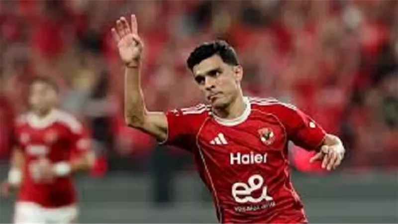 الأهلي يؤجل فتح ملف تجديد أشرف بن شرقي