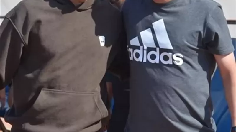 من صاحب البطاقه الثانيه للمحترفين بورفواد حليم ام نصر خلف