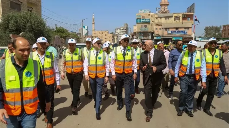 مكى يقود حملة ميدانية مكبرة للنظافة والتجميل بالحامول كفرالشيخ