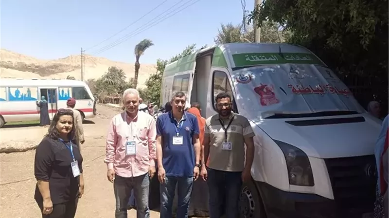 الكشف على 972 مواطنًا خلال قافلة طبية مجانية بقرية جلال الشرقية