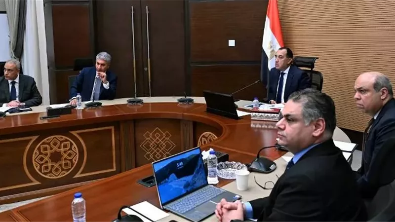 رئيس الوزراء يتابع إجراءات دعم وتحفيز قطاع السياحة