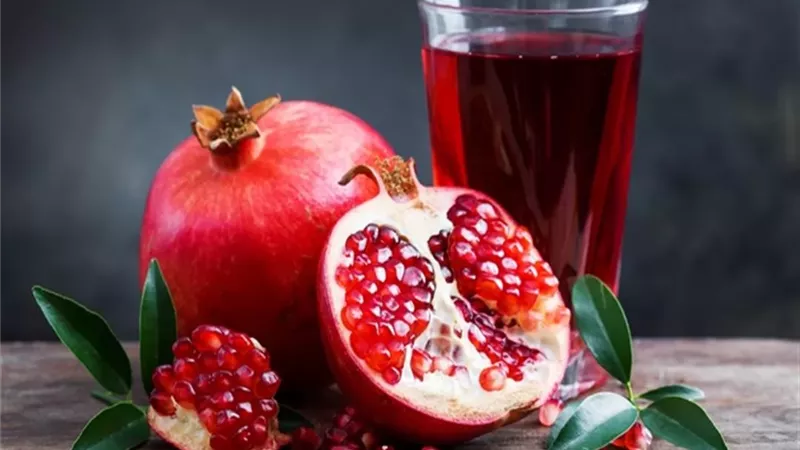 عصير الرمان.. مشروب طبيعي يدعم القلب والمناعة ويحارب الالتهابات