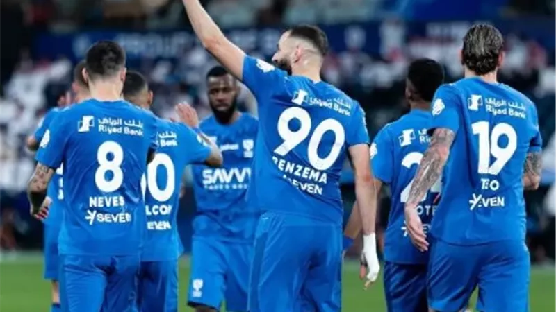 الهلال يهزم نيوم بثنائية ويؤجل تتويج النصر بالدوري السعودي
