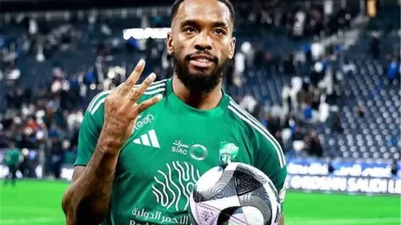 إيفان توني يقتحم قائمة أساطير النادي الأهلي السعودي
