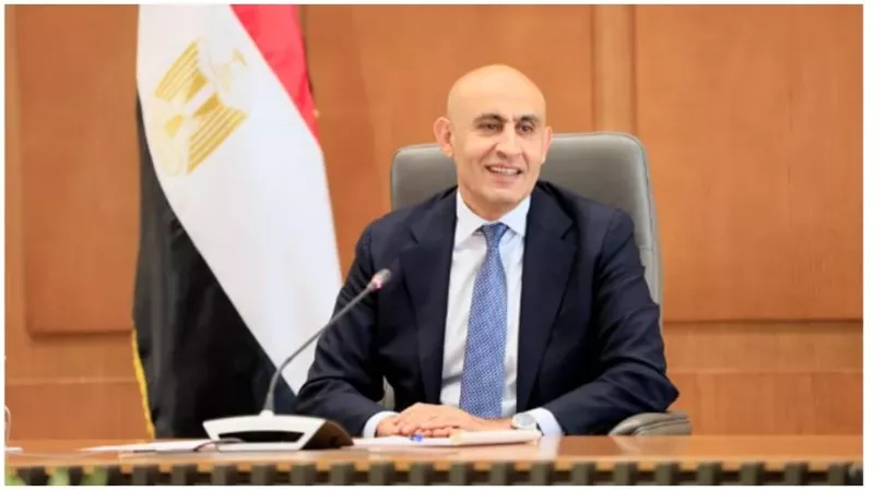 وزير التعليم يشدد على عدم نجاح الطالب بدون إتقان القراءة
