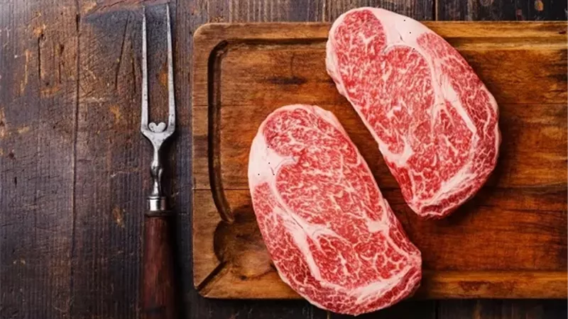 دراسة تحذر من الإفراط في تناول اللحوم الحمراء