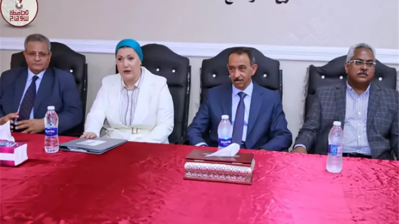 محافظ سوهاج ورئيسة المجلس الطفولة والأمومة يفتتحان مقر فرع المجلس