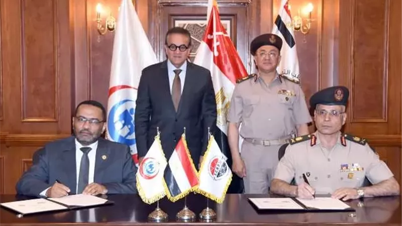 القوات المسلحة توقع بروتوكول تعاون مع وزارة الصحة وتفتتح مركز الباثولوجى بمعامل البحوث الطبية وبنك الدم