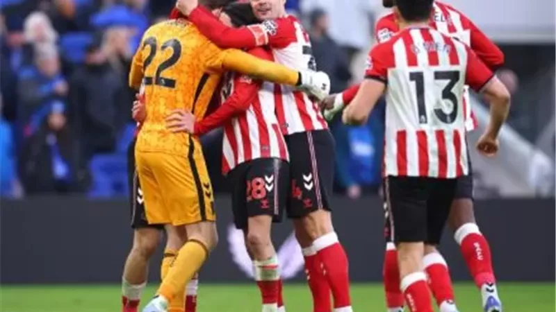سندرلاند يُعاقب إيفرتون بثلاثية في الدوري الإنجليزي