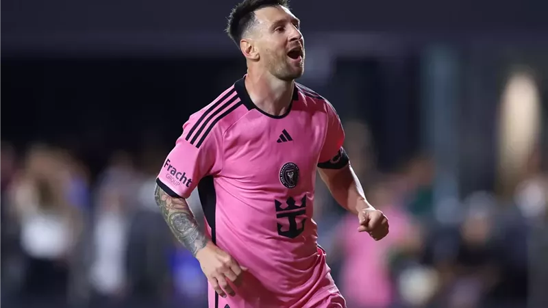 ميسي يقود إنتر ميامي لفوزه الأول على ملعبه الجديد على حساب بورتلاند