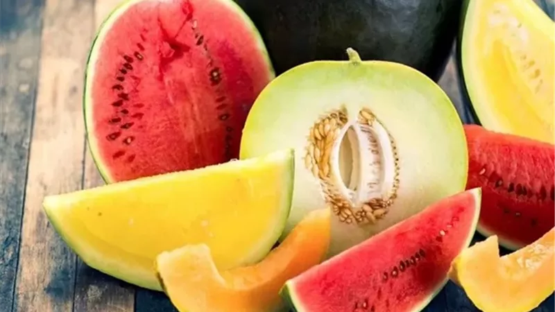 البطيخ والشمام .. كنز صيفي مليء بالفوائد الصحية