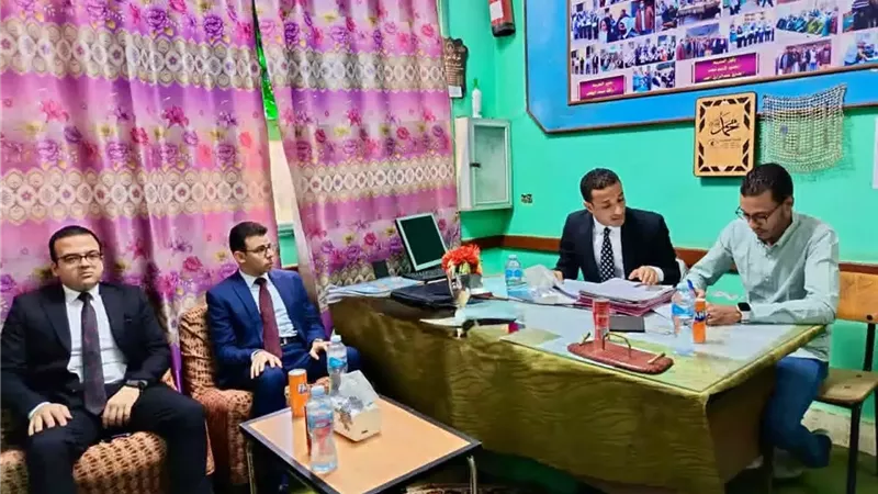 تحرك عاجل من النيابة الإدارية بعد شكاوى ضد معلم بإحدى مدارس قنا