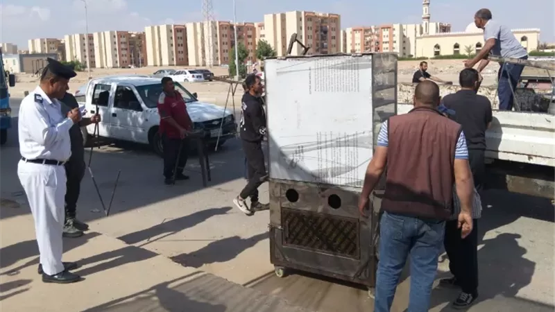 حملات مكثفة لإزالة الإشغالات بالعاشر من رمضان .. صور