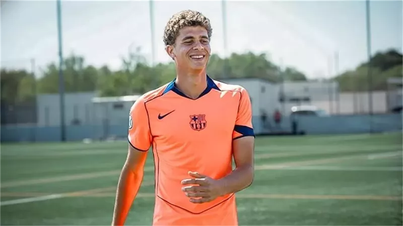 حمزة عبدالكريم أساسيا في تشكيل برشلونة أمام ريال مدريد