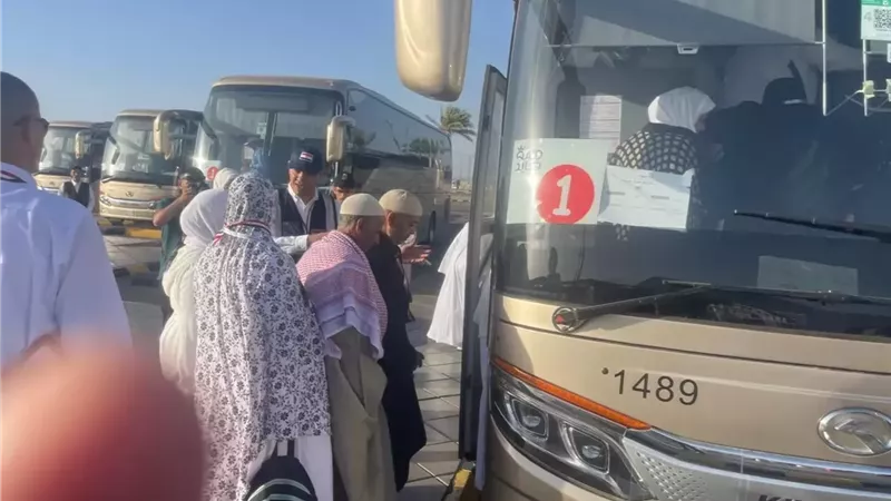 بدء تصعيد حجاج القرعة إلى منطقة المشاعر المقدسة.ب522 حافلة غدًا
