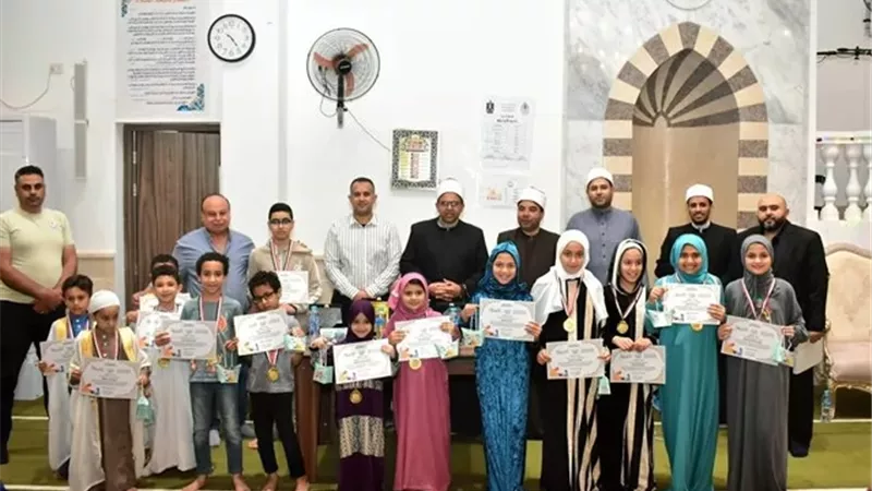 الرضوان بالعلمين الجديدة يكرّم حفظة القرآن الكريم