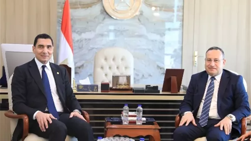 وزيرا التعليم العالي والشباب يبحثان دعم الرياضة الجامعية