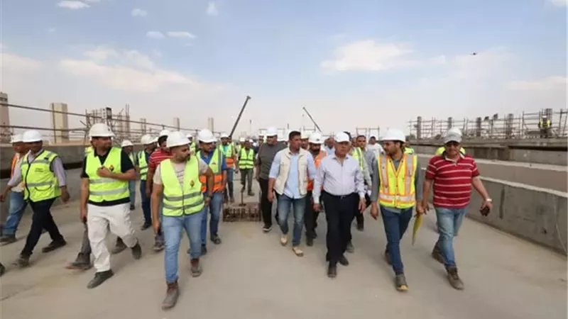 الوزير يتفقد مشروع القطار الكهربائي السريع من السخنة للأسكندرية