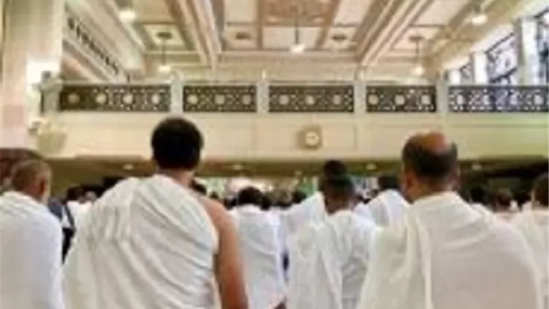 هل يصح أن يحج قارنًا من اشترى صكًّا للهدي؟